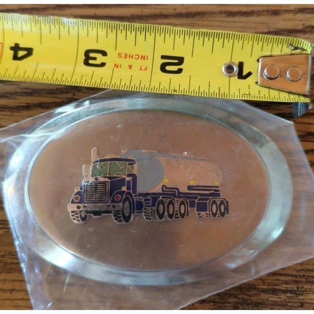 Rare Pre-Owned Silver Tone Metal Tanker Semi Truck Vintage Enamel Belt‎ Buckle